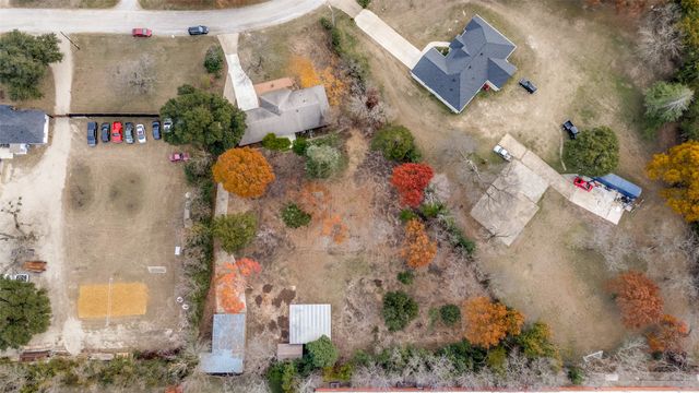 713 Hilltop Circle, Desoto, TX 75115