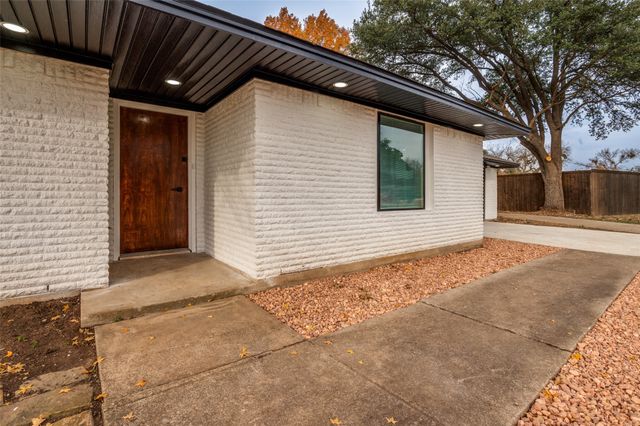 713 Hilltop Circle, Desoto, TX 75115