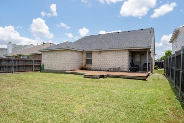 8963 Rushing River Drive, Fort Worth, TX 76118
