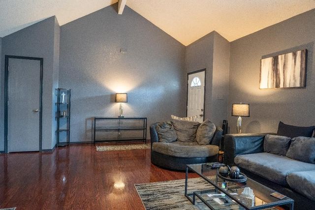 8963 Rushing River Drive, Fort Worth, TX 76118