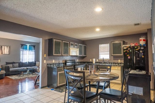 8963 Rushing River Drive, Fort Worth, TX 76118