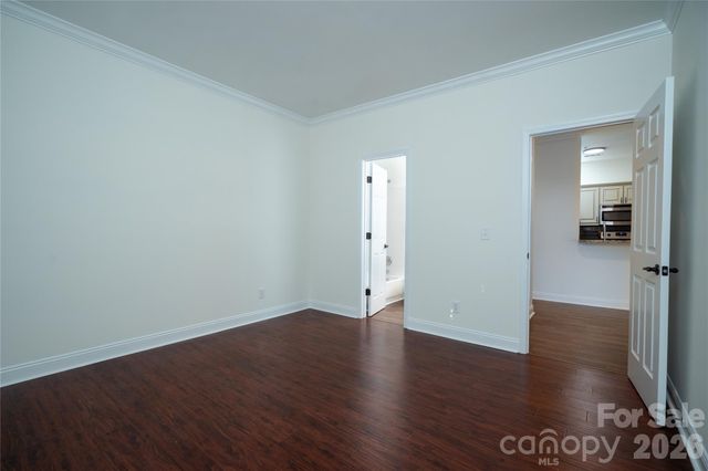 5730 Closeburn Road O, Charlotte, NC 28210