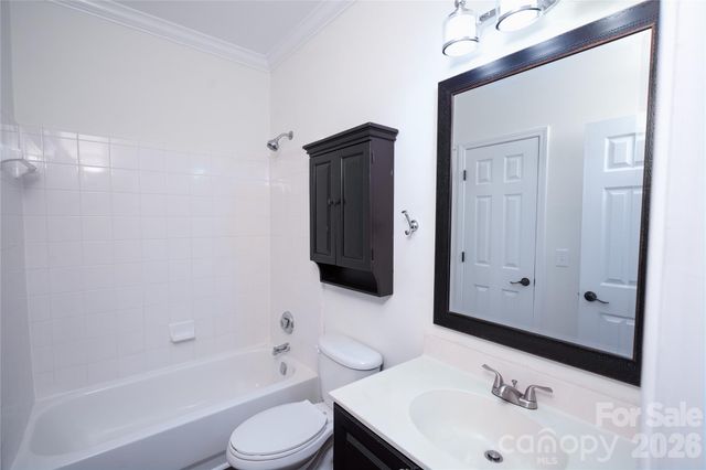 5730 Closeburn Road O, Charlotte, NC 28210
