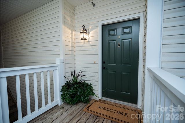 5730 Closeburn Road O, Charlotte, NC 28210