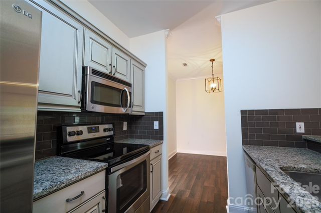 5730 Closeburn Road O, Charlotte, NC 28210