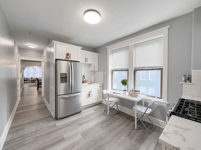 2039 W 23RD Street 2, Chicago, IL 60608