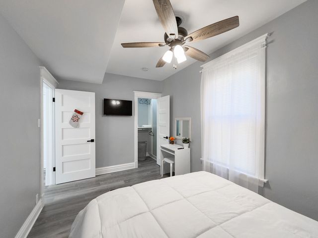 2039 W 23RD Street 2, Chicago, IL 60608