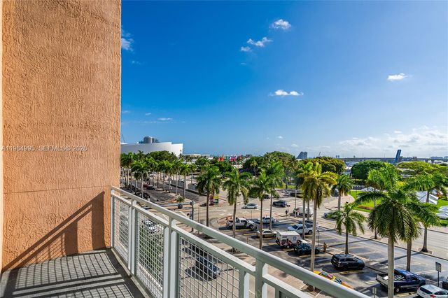 244 Biscayne Blvd 436, Miami, FL 33132