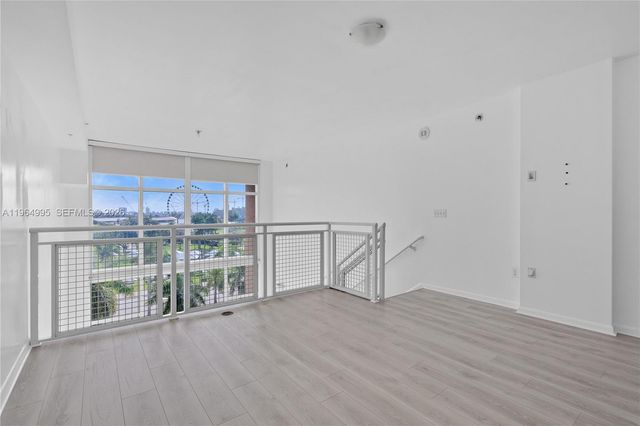 244 Biscayne Blvd 436, Miami, FL 33132