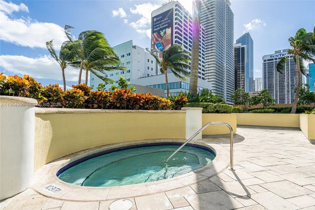 244 Biscayne Blvd 436, Miami, FL 33132