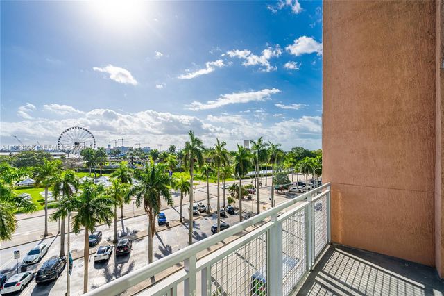 244 Biscayne Blvd 436, Miami, FL 33132