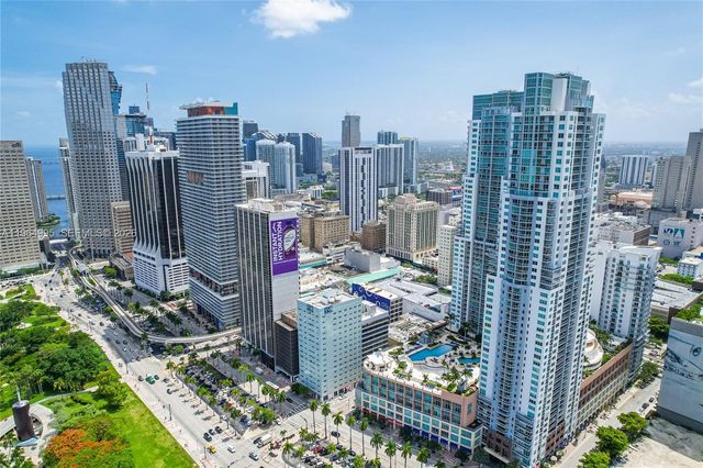 244 Biscayne Blvd 436, Miami, FL 33132