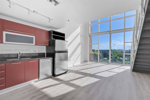 244 Biscayne Blvd 436, Miami, FL 33132