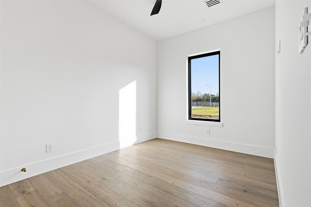 615 Rolling Oaks, Stafford, TX 77477