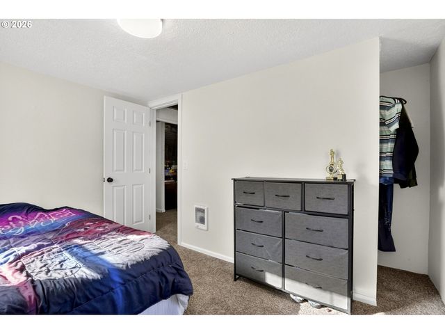 1744 Ne 132ND Ave, Portland, OR 97230