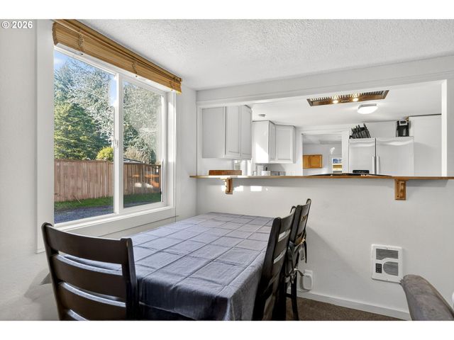 1744 Ne 132ND Ave, Portland, OR 97230