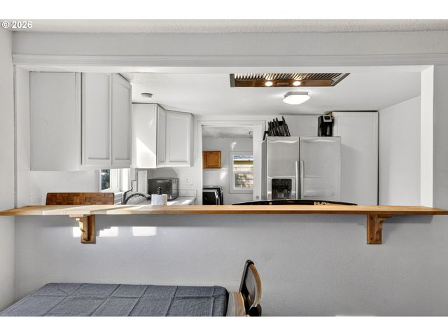 1744 Ne 132ND Ave, Portland, OR 97230