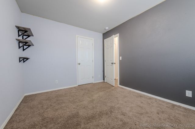 5811 E 146th Place S, Tulsa, OK 74008