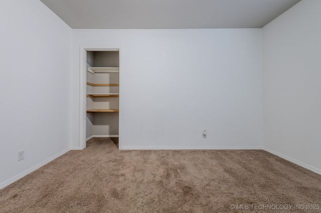 5811 E 146th Place S, Tulsa, OK 74008