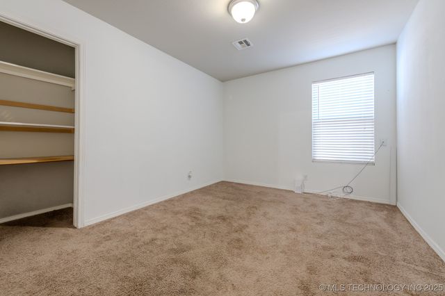 5811 E 146th Place S, Tulsa, OK 74008