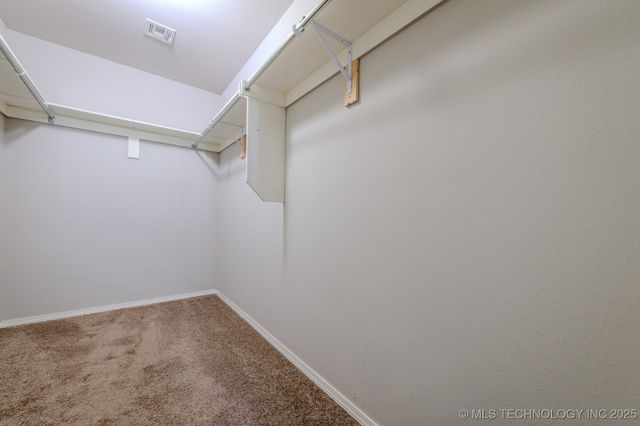 5811 E 146th Place S, Tulsa, OK 74008