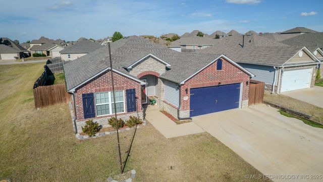 5811 E 146th Place S, Tulsa, OK 74008