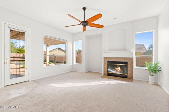 9545 E KENWOOD Circle, Mesa, AZ 85207