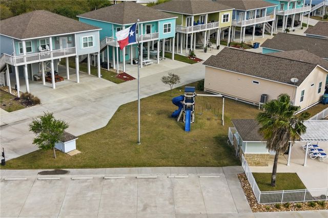 158 S Nautica, Rockport, TX 78382