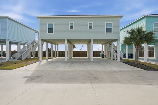 158 S Nautica, Rockport, TX 78382
