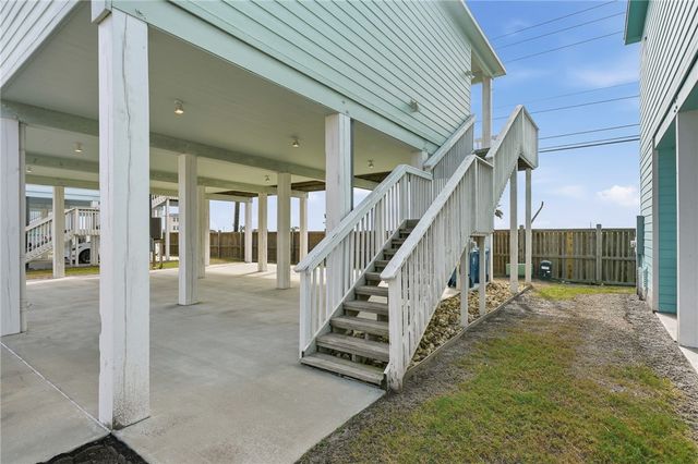158 S Nautica, Rockport, TX 78382