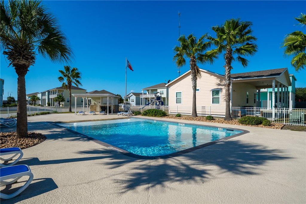158 S Nautica, Rockport, TX 78382