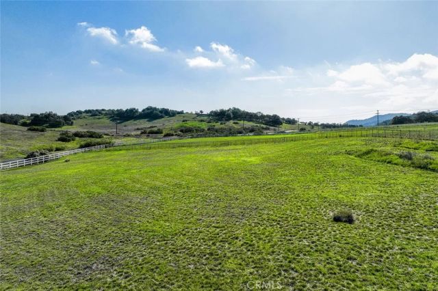 8 Oak Trail Ct, Murrieta, CA 92562