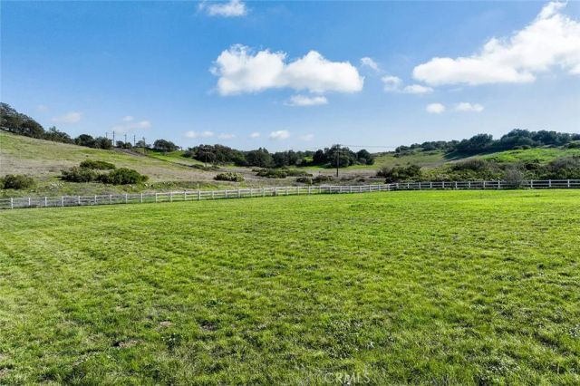 8 Oak Trail Ct, Murrieta, CA 92562