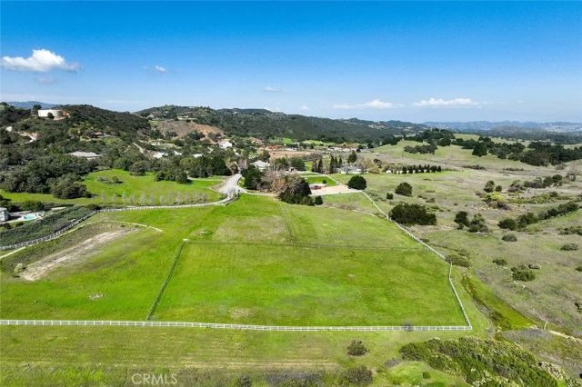 8 Oak Trail Ct, Murrieta, CA 92562