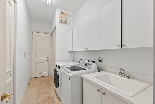 6830 Royal Orchid Circle, Delray Beach, FL 33446