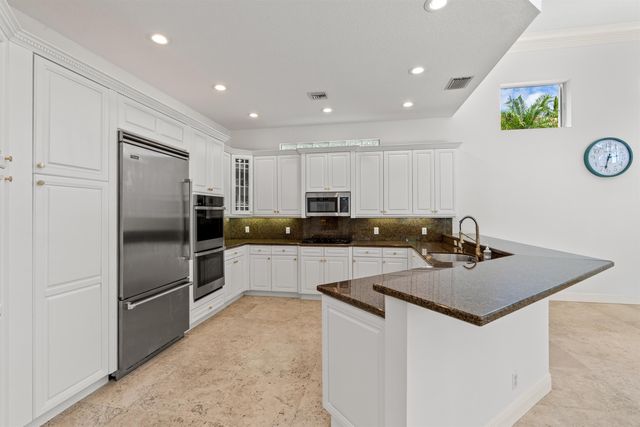 6830 Royal Orchid Circle, Delray Beach, FL 33446