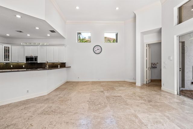 6830 Royal Orchid Circle, Delray Beach, FL 33446