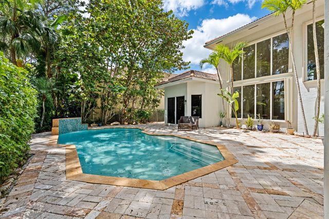 6830 Royal Orchid Circle, Delray Beach, FL 33446