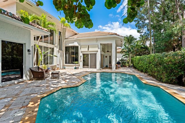 6830 Royal Orchid Circle, Delray Beach, FL 33446