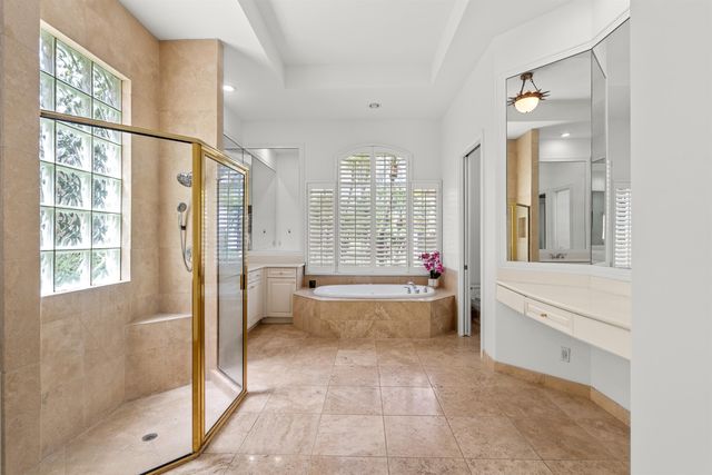 6830 Royal Orchid Circle, Delray Beach, FL 33446