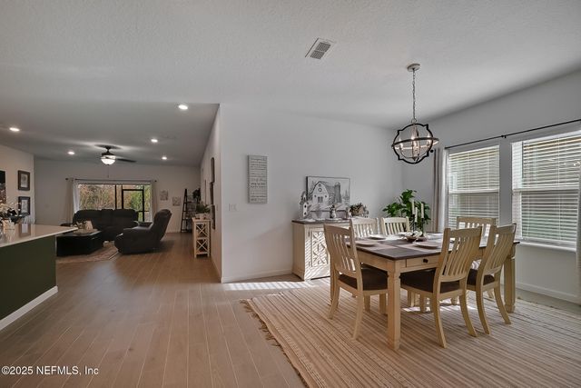 9728 GAYNOR Circle, Jacksonville, FL 32219