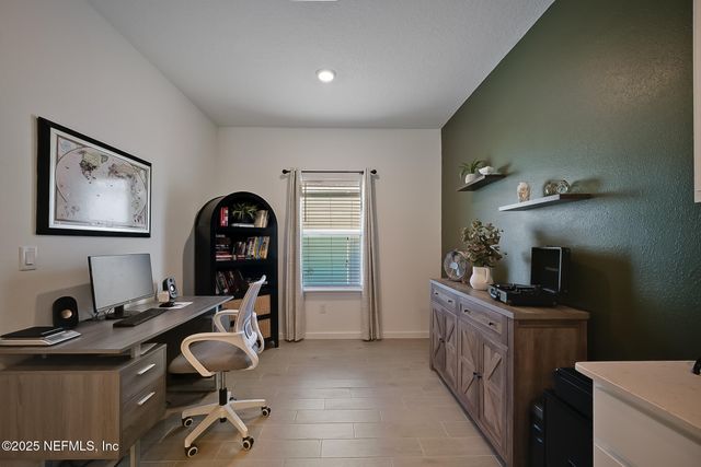 9728 GAYNOR Circle, Jacksonville, FL 32219