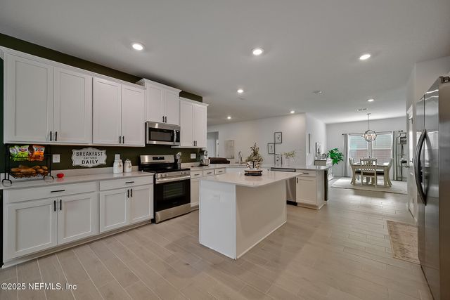 9728 GAYNOR Circle, Jacksonville, FL 32219