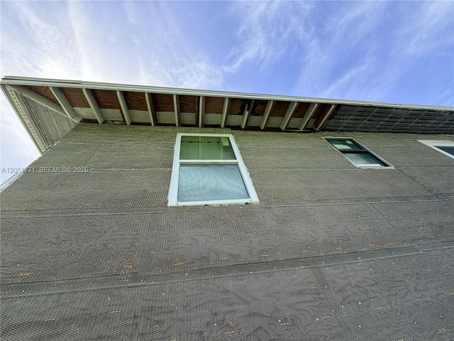 125 4TH ST, Naples, FL 34113