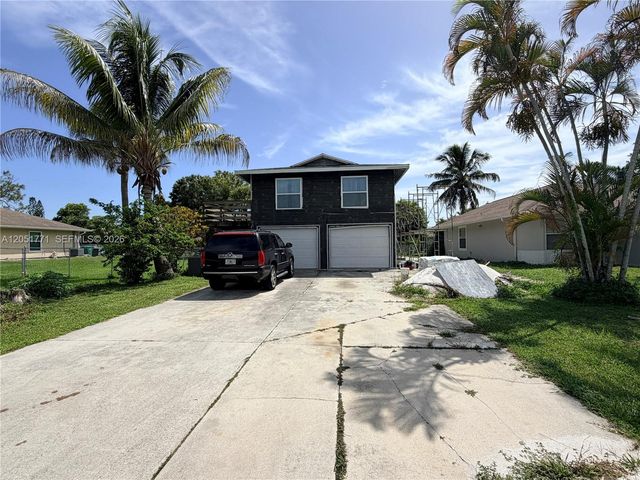 125 4TH ST, Naples, FL 34113