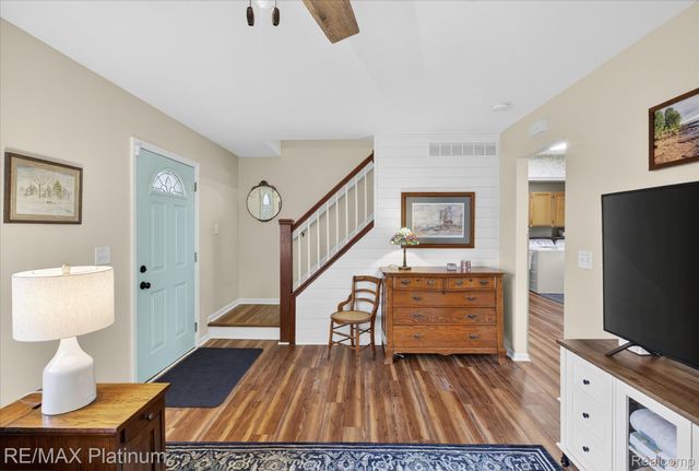 9825 Burson Drive, Brighton Township, MI 48116