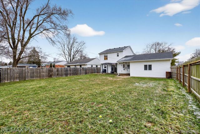 9825 Burson Drive, Brighton Township, MI 48116