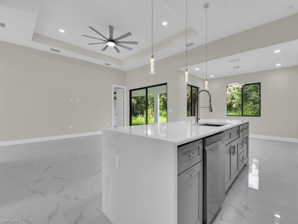410 Plumosa AVE, LEHIGH ACRES, FL 33972 — photo 5