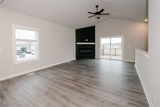 3240 Brook Landing Court, Des Moines, IA 50317