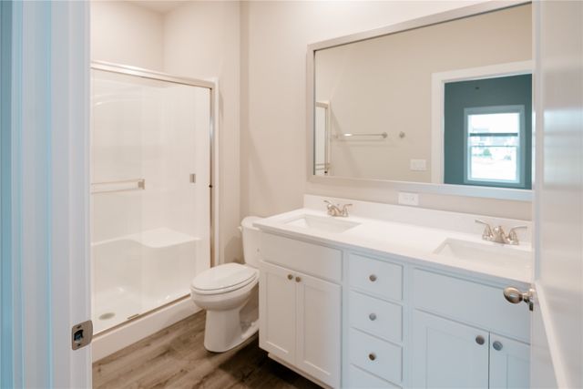 3240 Brook Landing Court, Des Moines, IA 50317